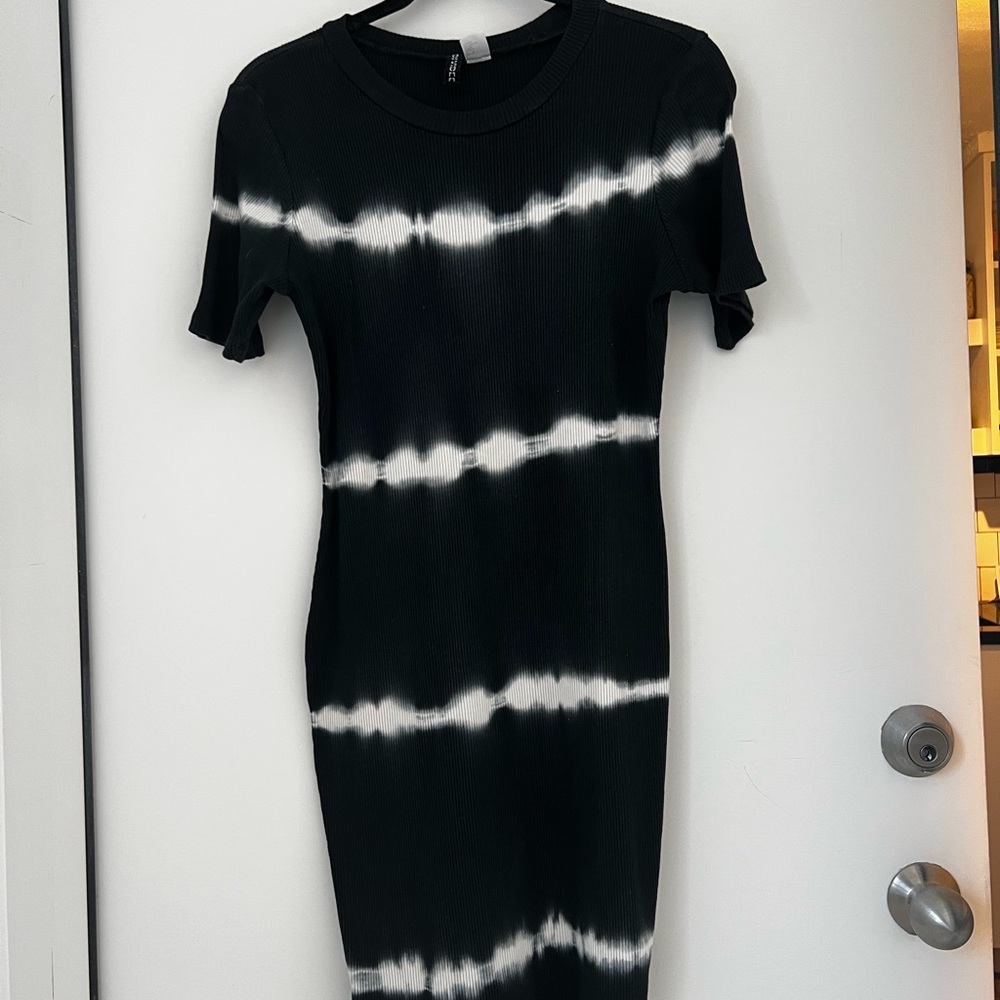 Black Divided H&M Dress size L